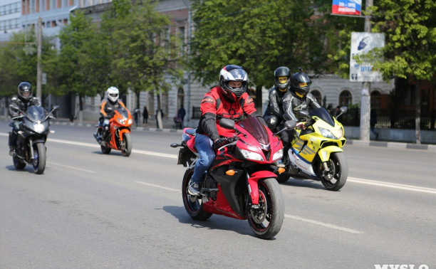 Тульские мотоциклисты проводят «Арсенал» в Премьер-лигу