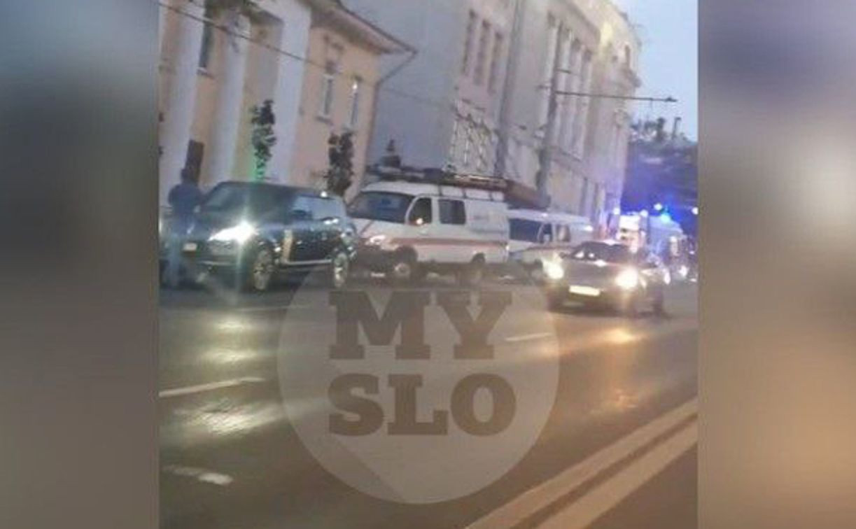На проспекте Ленина мотоциклист сбил мужчину: пешеход скончался в больнице