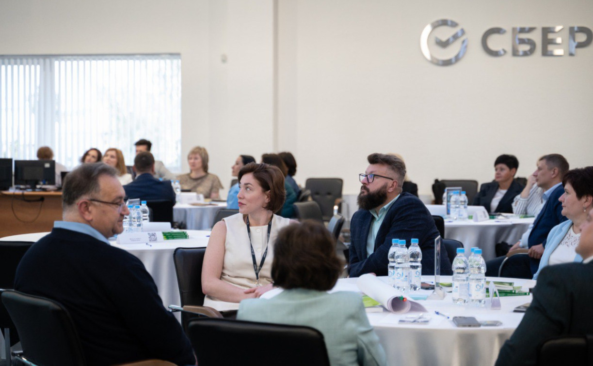 Сбер и представители системы образования Тульской области обсудили тренды в области цифровизации и AI