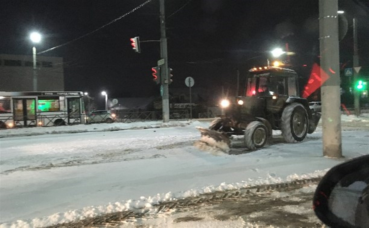 В ночь на 19 февраля снег с тульских улиц вывозили 9 бригад