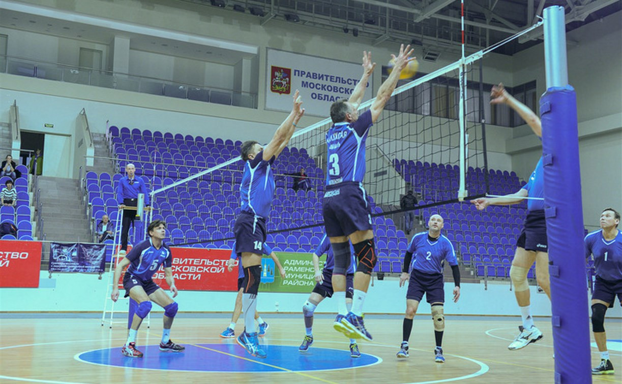 На соревнованиях в Московской области волейболисты из Тулы заняли второе место