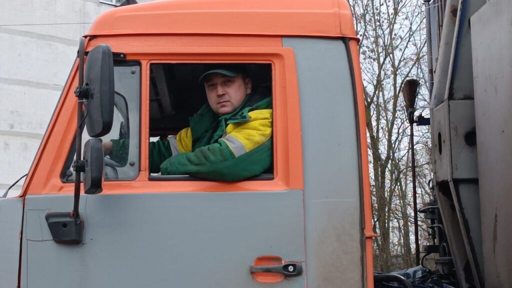 Хранители чистоты: кто делает наши дворы опрятными