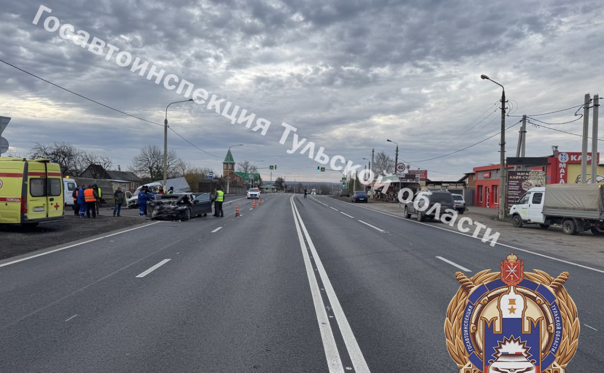 В Щекинском районе Toyota влетела в ГАЗ: пять человек пострадали