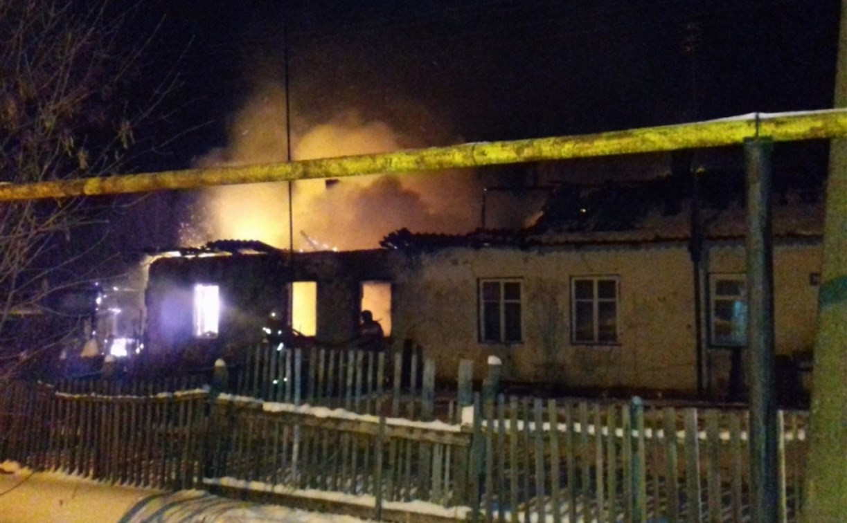 Ночью 1 января в Новомосковске загорелся частный дом