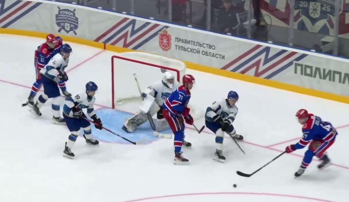 В Ледовом дворце стартовал Кубок губернатора Тульской области по хоккею