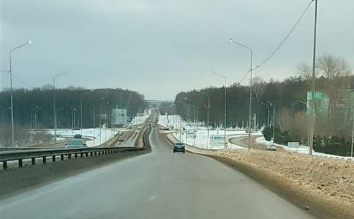 Разбитую дорогу от Новомосковска к трассе «Дон» начали ремонтировать