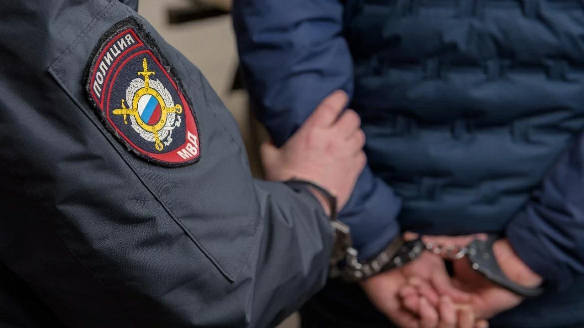 Тульские сыщики задержали мошенника, забравшего у бабушки 600 тысяч рублей