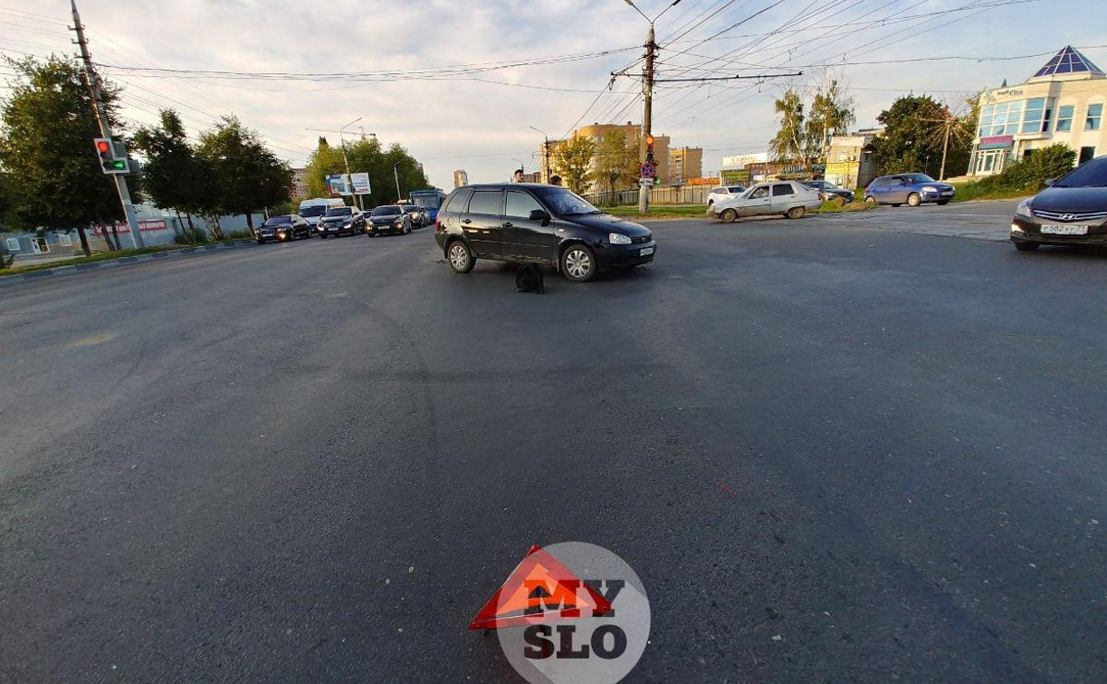 В Туле Kia лишилась колеса после столкновения с «Ладой»