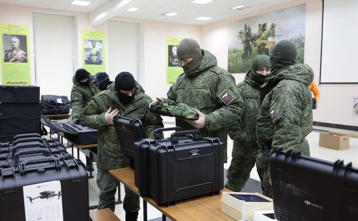 По поручению Алексея Дюмина военнослужащим в Рязани доставили специальное оборудование