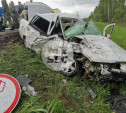В жесткой аварии на М-2 около Некрасово пострадали военнослужащие