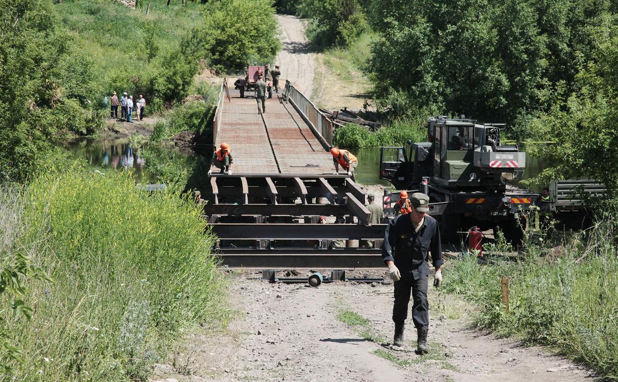 Военнослужащие Минобороны приступили к строительству моста через Дон в Тульской области