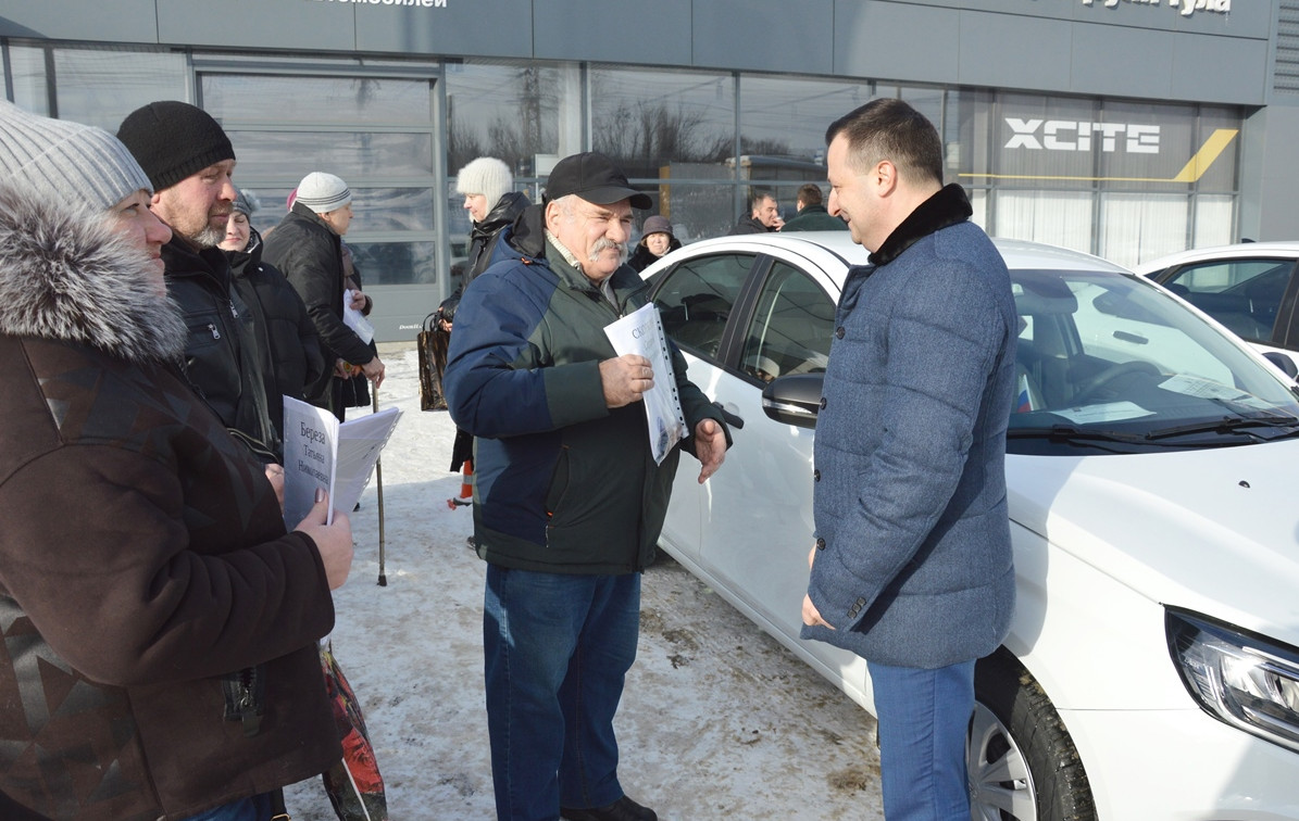 Пострадавшие на производстве туляки получили новые автомобили от Соцфонда