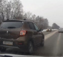 «Накажи автохама»: водитель Renault Sandero получил штраф за обгон по встречке