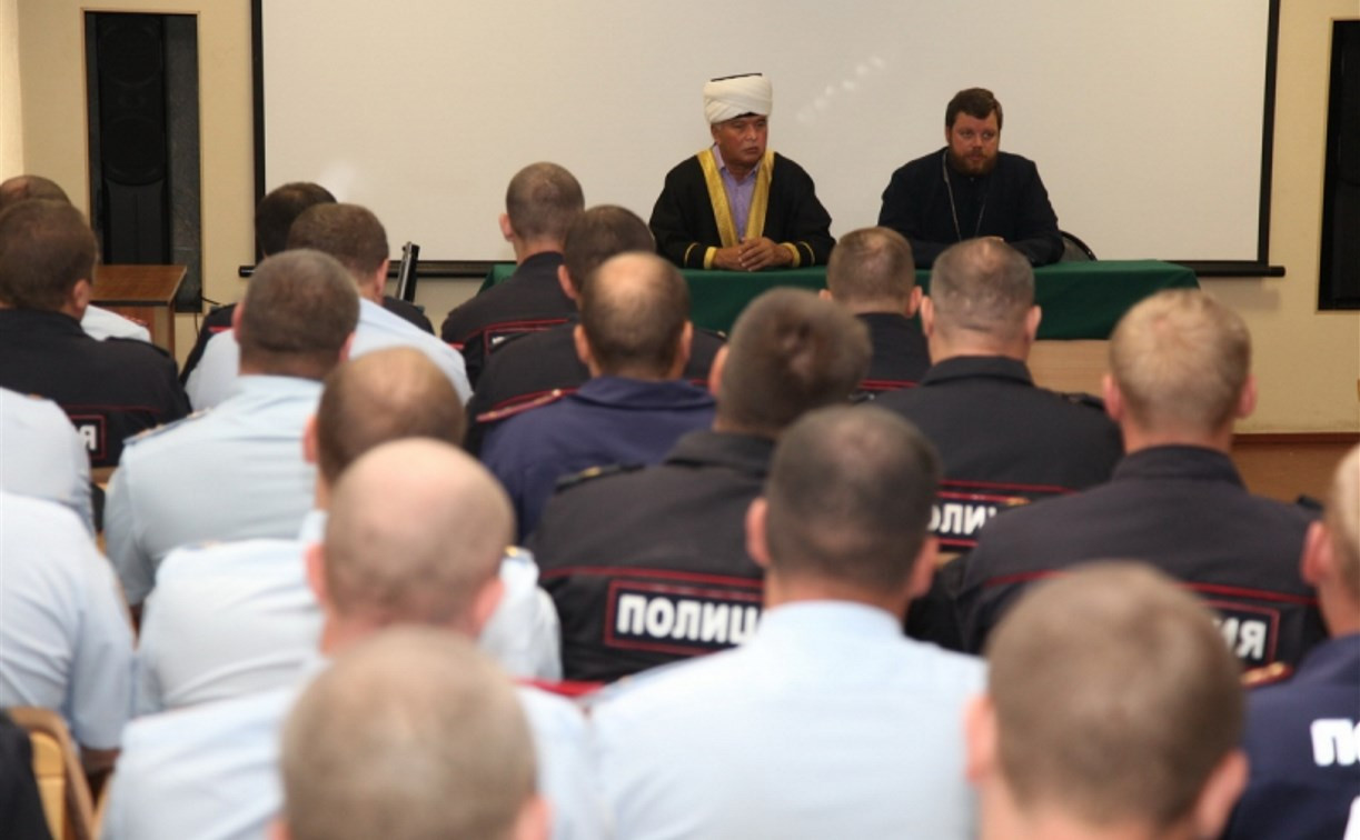 Тульским полицейским читают лекции об особенностях культуры народов Кавказа