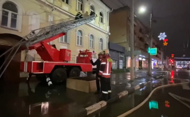 Тушение пожара в военном госпитале на улице Советской к утру почти завершено