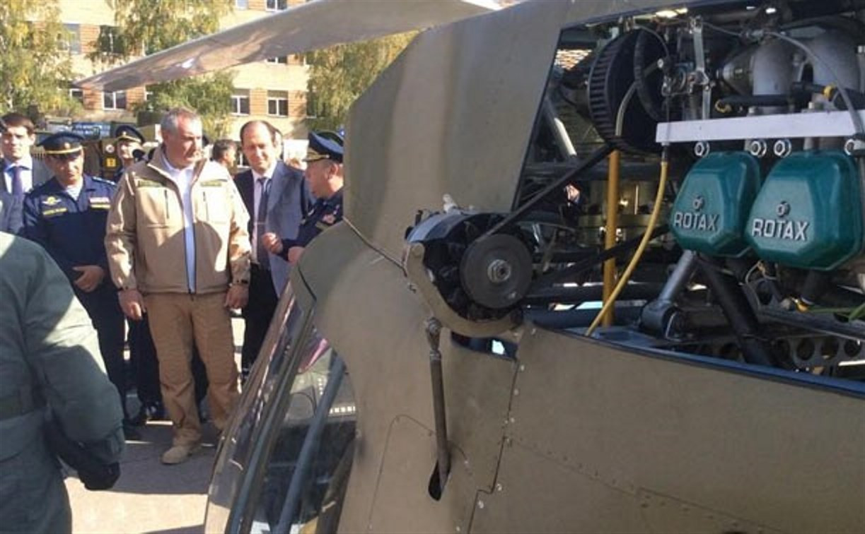 Рогозин в Туле осмотрел новую боевую технику ВДВ