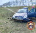 В Веневском районе автоледи за рулем Opel при обгоне улетела в кювет 