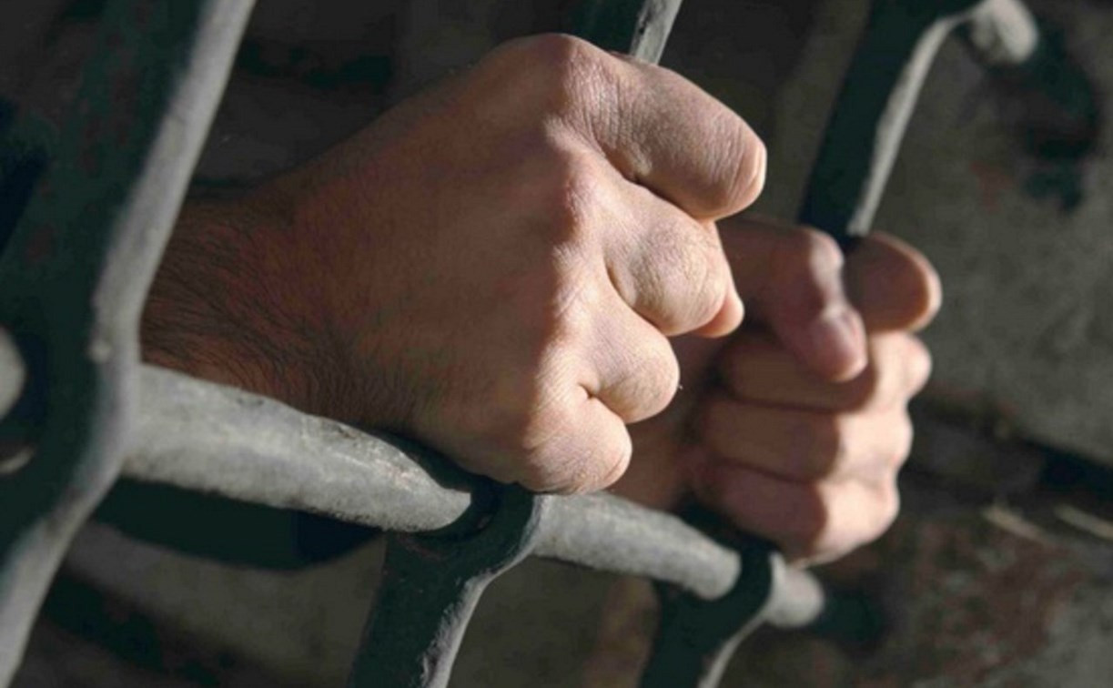 В Суворовском районе уголовник изнасиловал и задушил приятеля