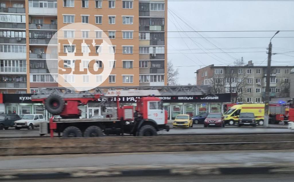 В 9-этажке на Зеленстрое из задымленного подъезда спасен ребенок