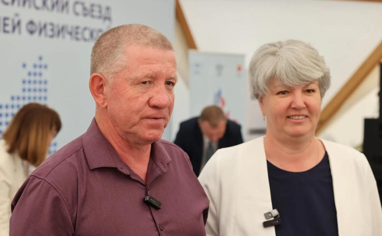 «Квартиры были напротив»: в Тульской области семья учителей физкультуры 33 года вместе учит детей любить спорт
