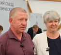 «Квартиры были напротив»: в Тульской области семья учителей физкультуры 33 года вместе учит детей любить спорт