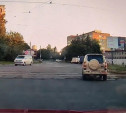 «Накажи автохама»: на ул. Ф. Смирнова торопыга на Chevrolet Niva проехал на красный свет