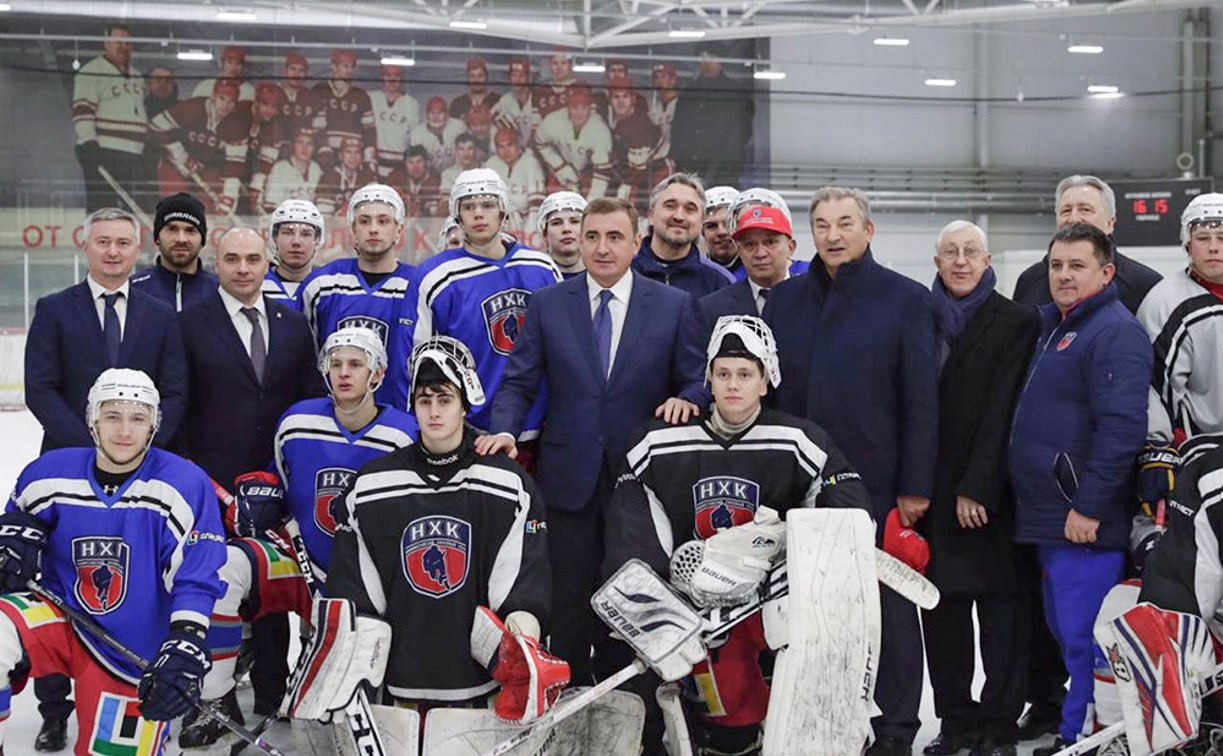 В Новомосковске открылась хоккейная академия имени Бориса Михайлова