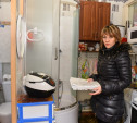 Унитаз, душ и плита на двух «квадратах»: Семье из Скуратово не дают новую квартиру