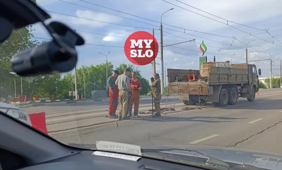 На Пролетарском мосту экстренно начали ремонтировать рельсы