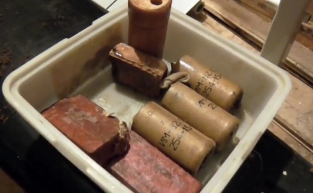 В доме у туляка обнаружили гранаты, патроны и тротиловые шашки