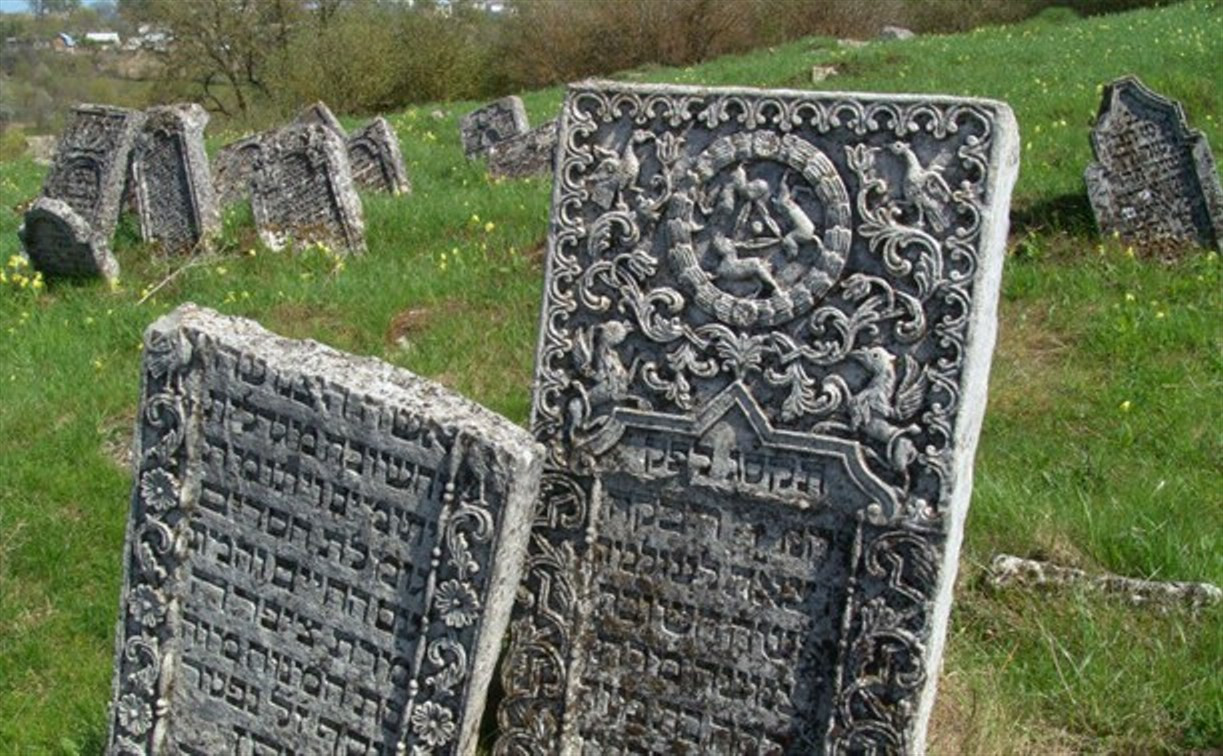 Минстрой предложил разрешить частные и религиозные кладбища