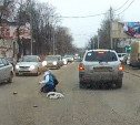 В Донском пьяный водитель сбил девушку и хотел сбежать: видео