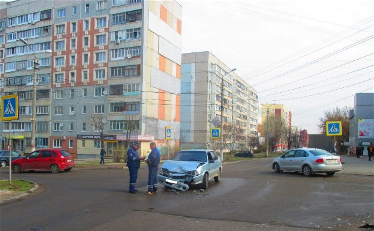 В Пролетарском районе пьяный автомобилист устроил ДТП