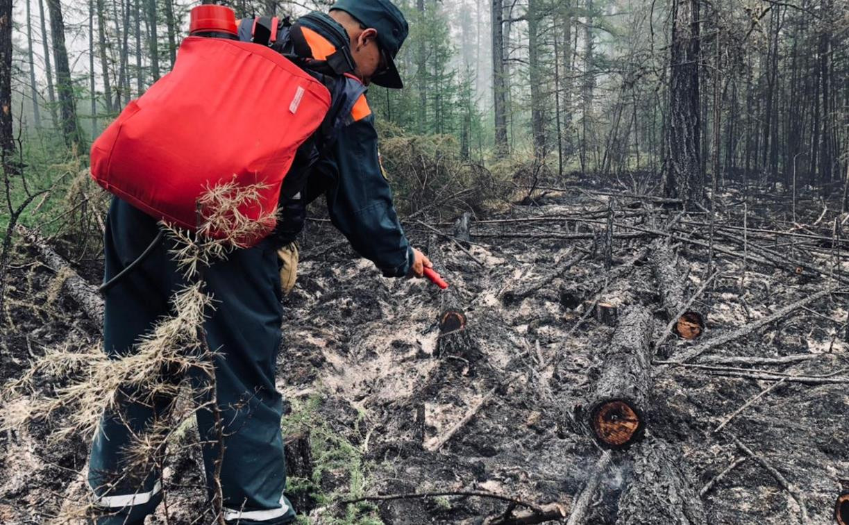 Как тульские спасатели помогают тушить лесные пожары в Якутии: фоторепортаж