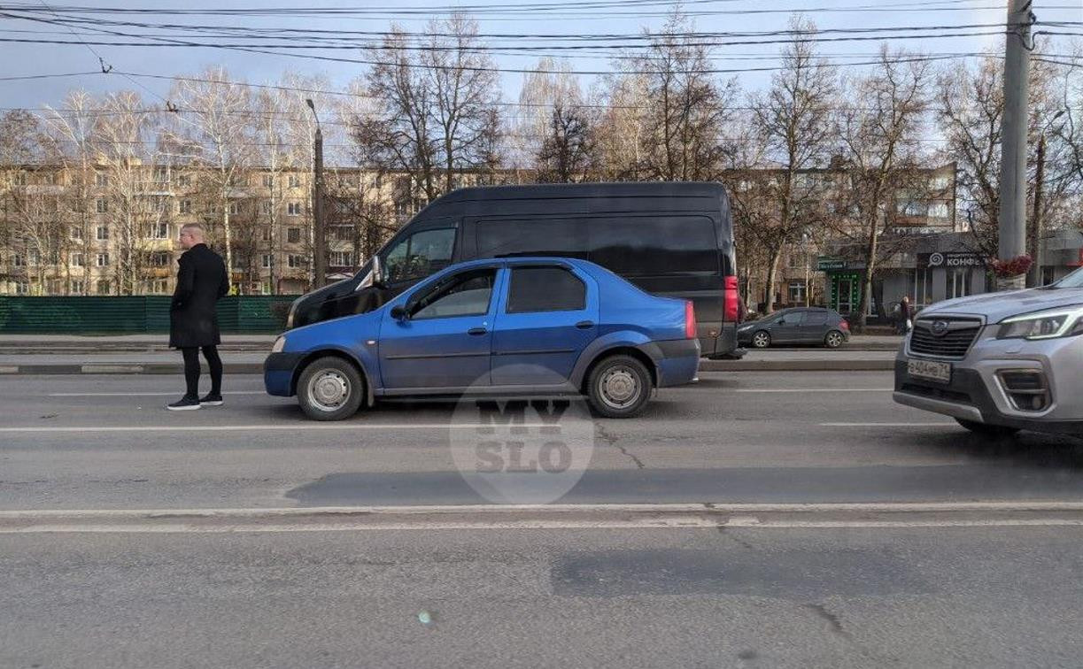 На проспекте Ленина в Туле столкнулось несколько автомобилей