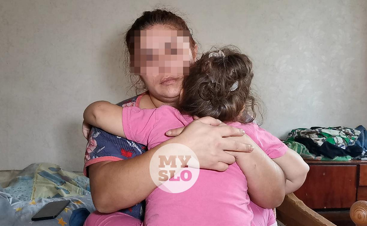 «Люди кричали, чтобы я бросила Полину из окна»: мать спасенной на пожаре 4-летней девочки рассказала подробности