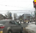 «Накажи автохама»: срезал пробку на ул. Калинина по встречке и проехал на красный