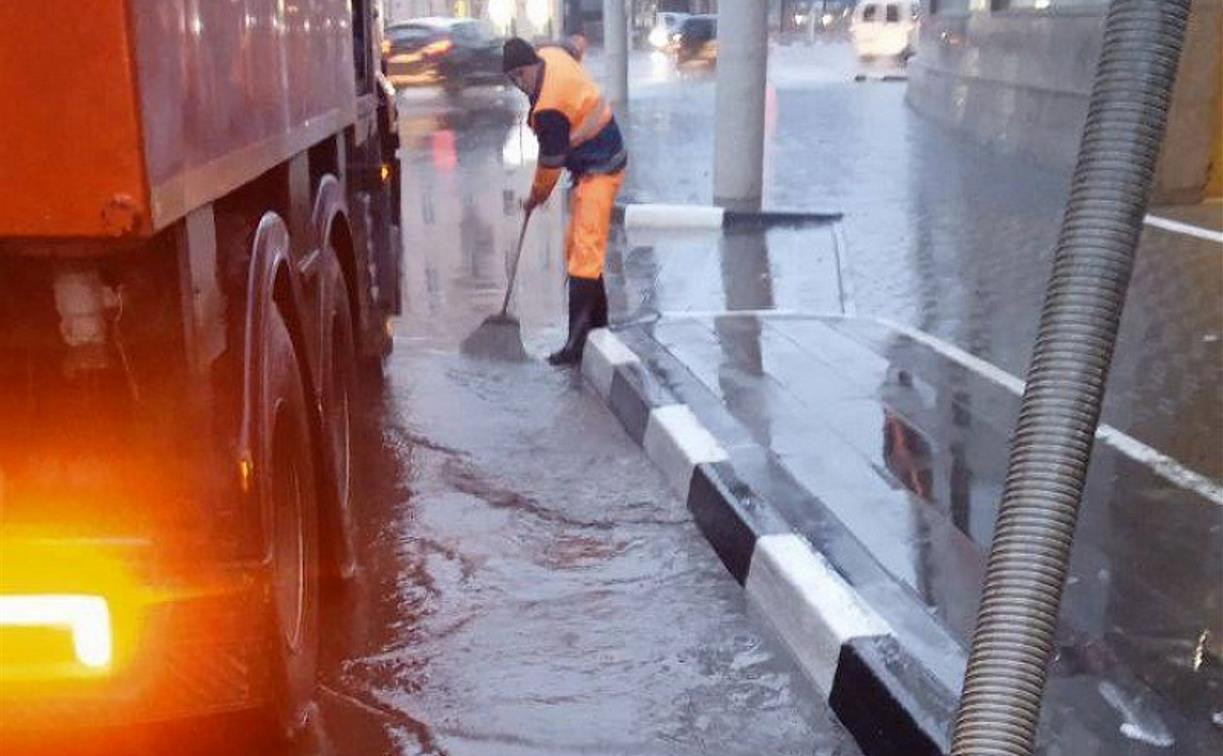 В Туле после сильного дождя ликвидируют подтопления
