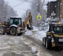 150 единиц техники вывозят снег с тульских улиц