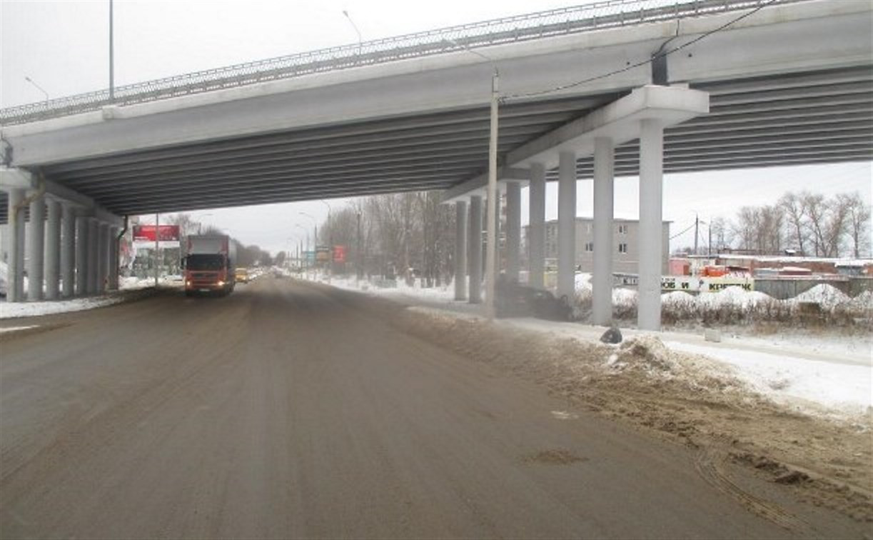 ДТП в Новомосковске: умерший водитель врезался в опору моста