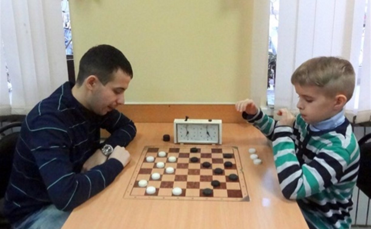 В Туле прошло первенство города по русским шашкам