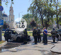 На ул. Демонстрации сгорел внедорожник: фото с места происшествия