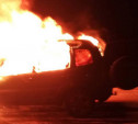 В Туле возле ТРЦ «Макси» сгорел автомобиль