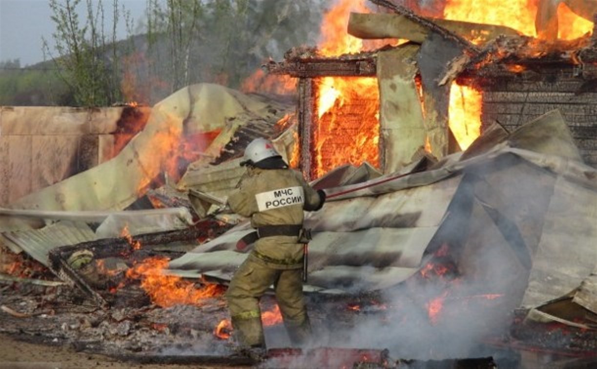 Утром в Узловском районе загорелась баня