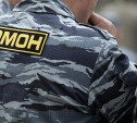 В Новомосковске директор фирмы вызвал ОМОН, чтобы защититься от коллекторов