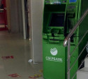В Суворове неизвестный пытался ограбить банкомат в торговом центре