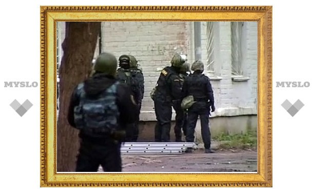 В ходе спецоперации в Казани пострадали три сотрудника ФСБ