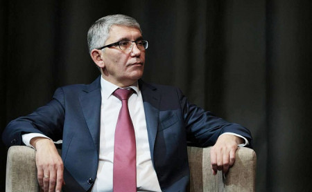 Политика и экономика