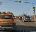 На ул. Рязанской водитель заставил других ждать, пока нарушит ПДД