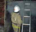 Пожар в Чернском районе уничтожил гараж с автомобилем